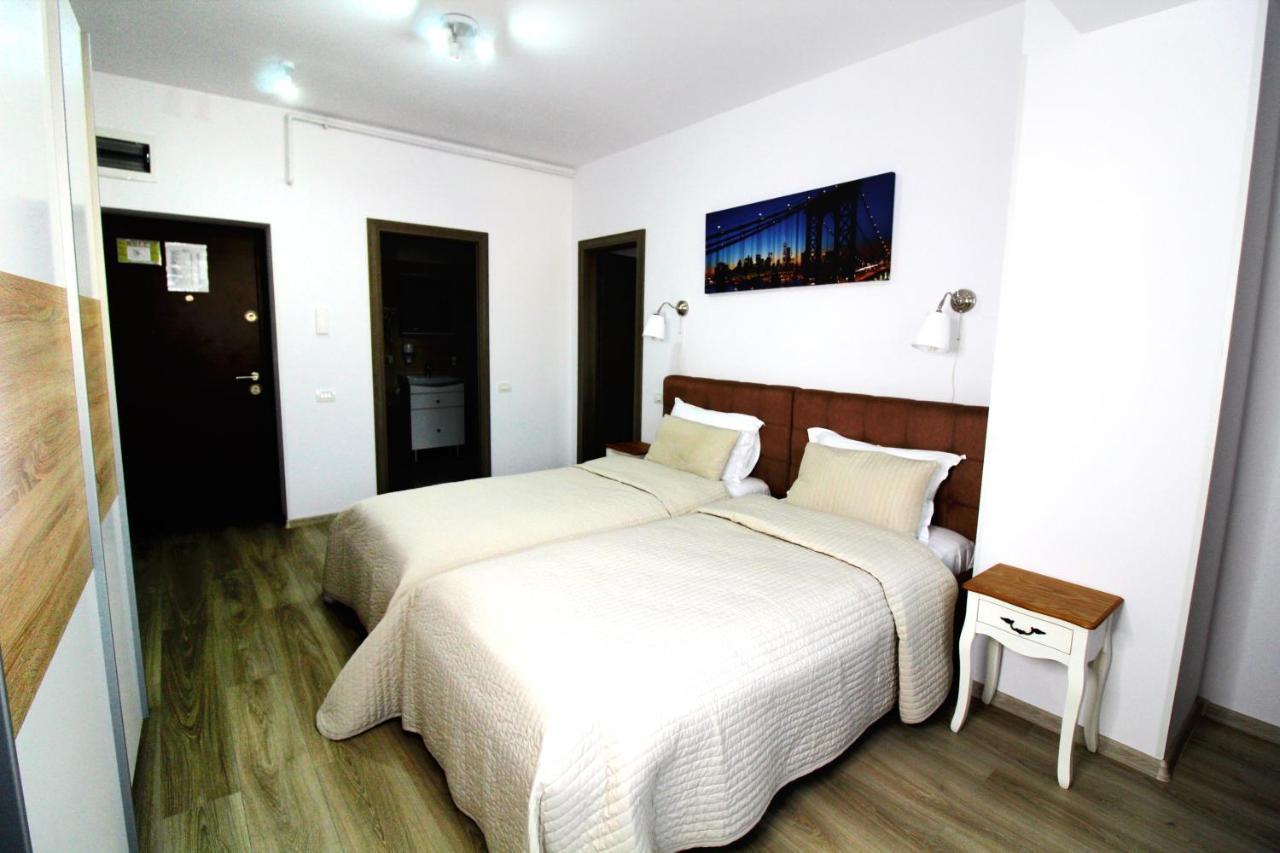 Hotel La Casa Centrale Bukarest Kültér fotó