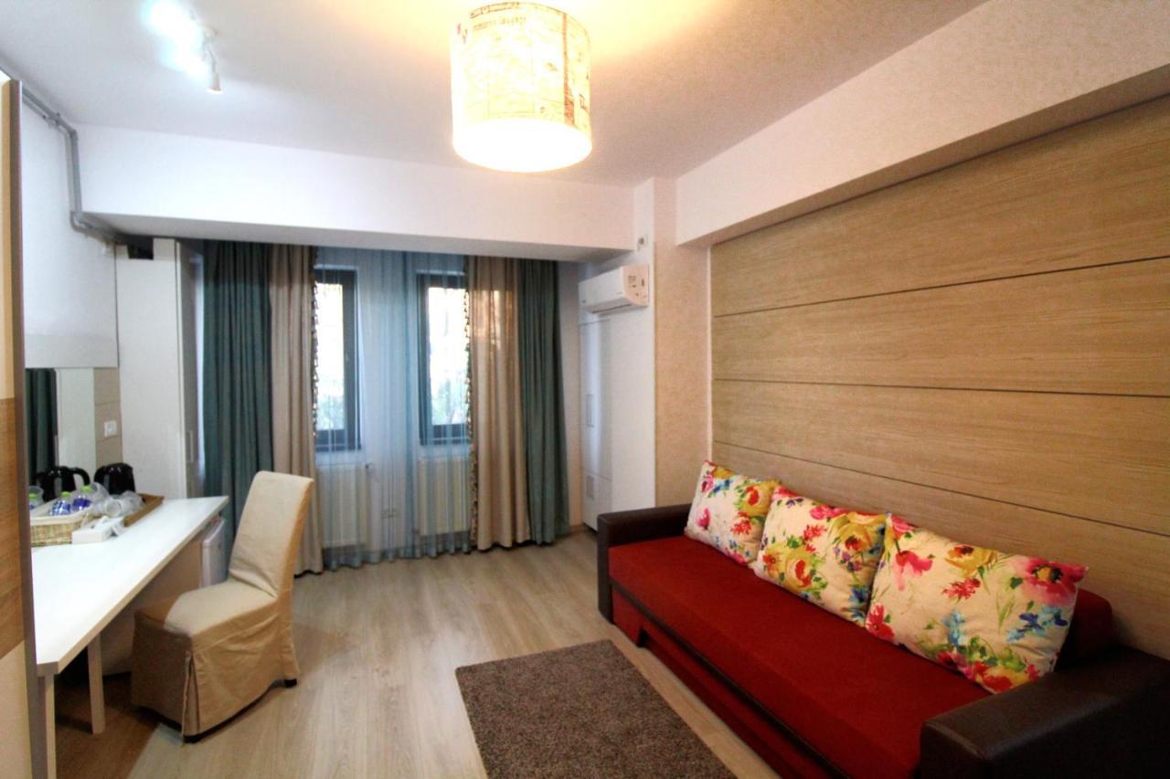 Hotel La Casa Centrale Bukarest Kültér fotó